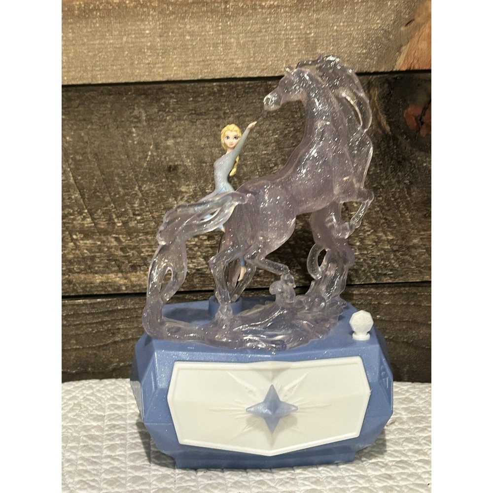 Disney Frozen 2 Light Up Musical Box 'em Elsa ‎ & Spirit Horse